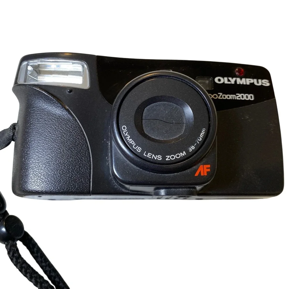 Olympus Infinity Zoom 2000 35mm Film Camera 38-70mm AF Tested Working Japan